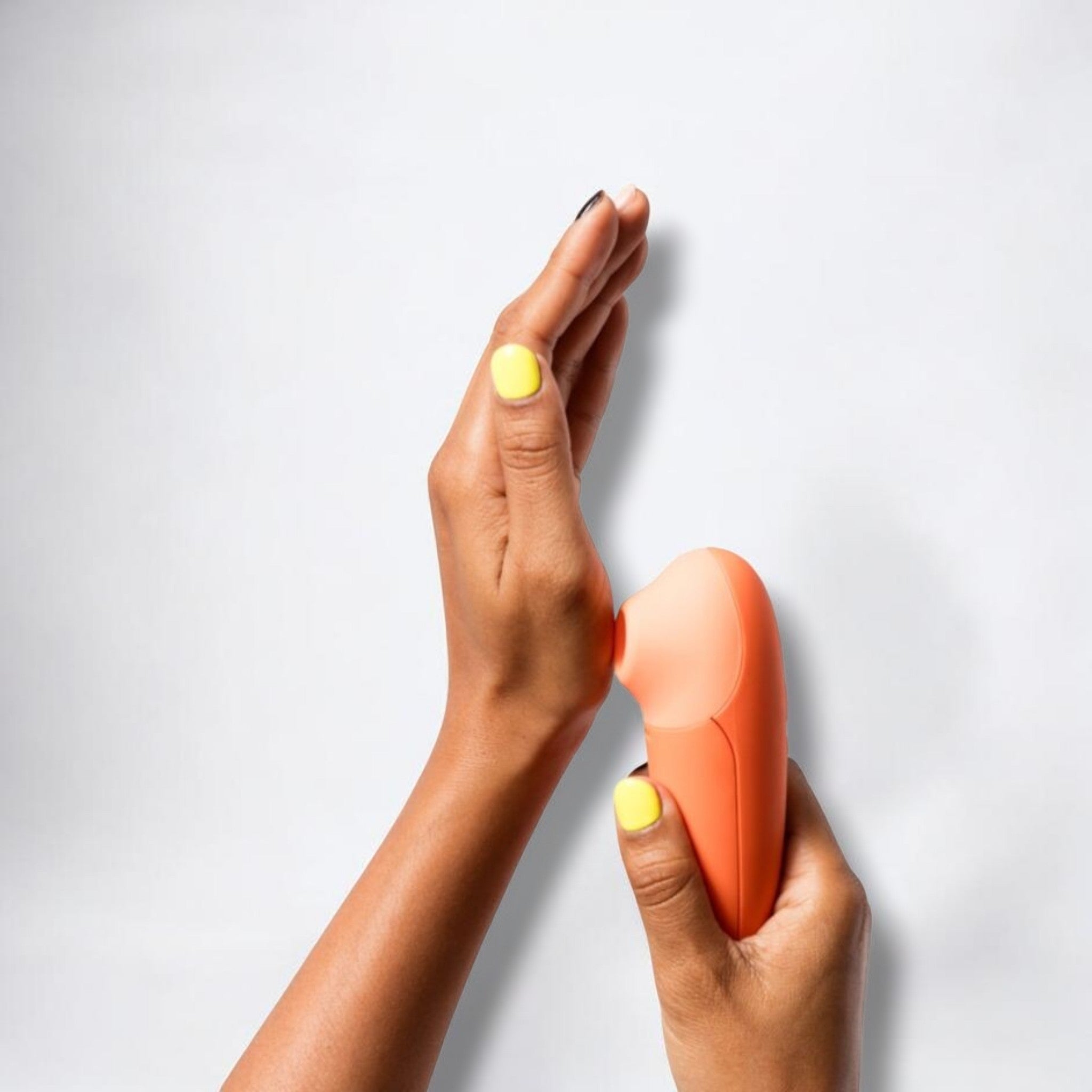 🇩🇪 ROMP Switch X – Stimulateur Clitoridien Flexible Orange