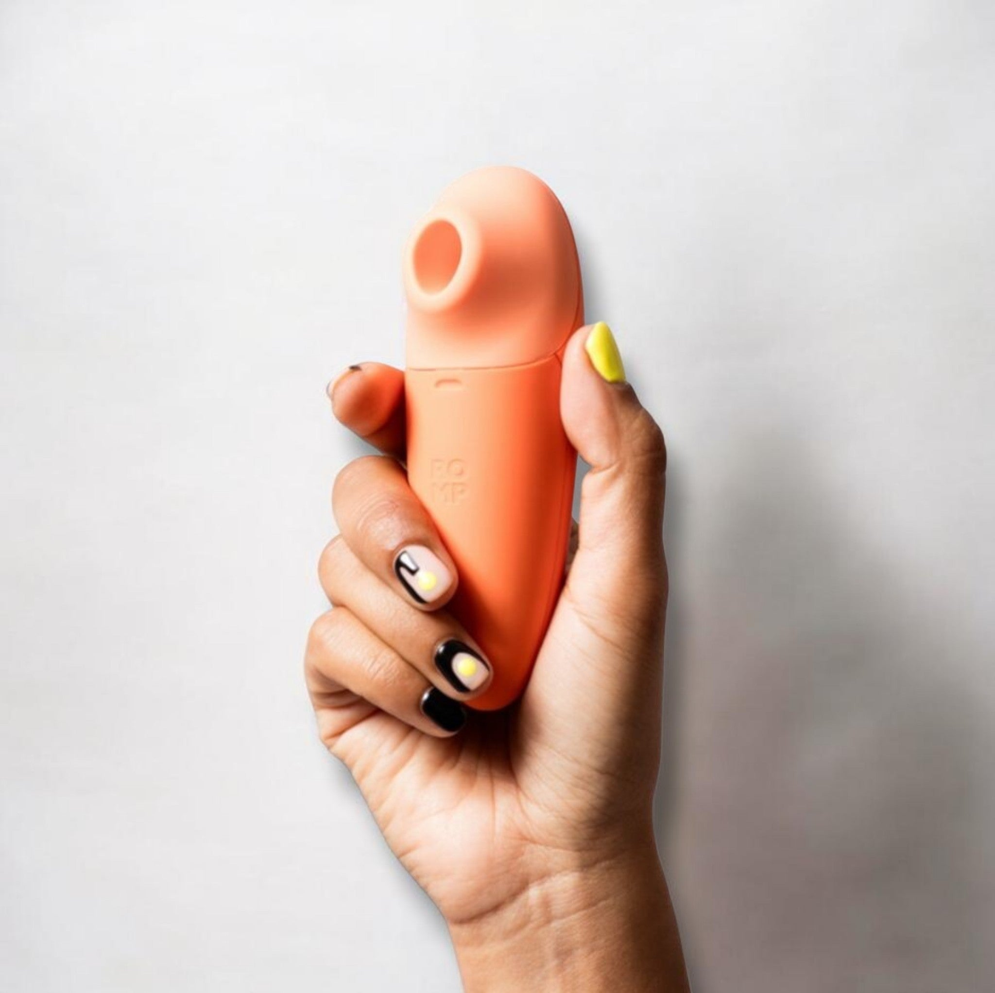 🇩🇪 ROMP Switch X – Stimulateur Clitoridien Flexible Orange
